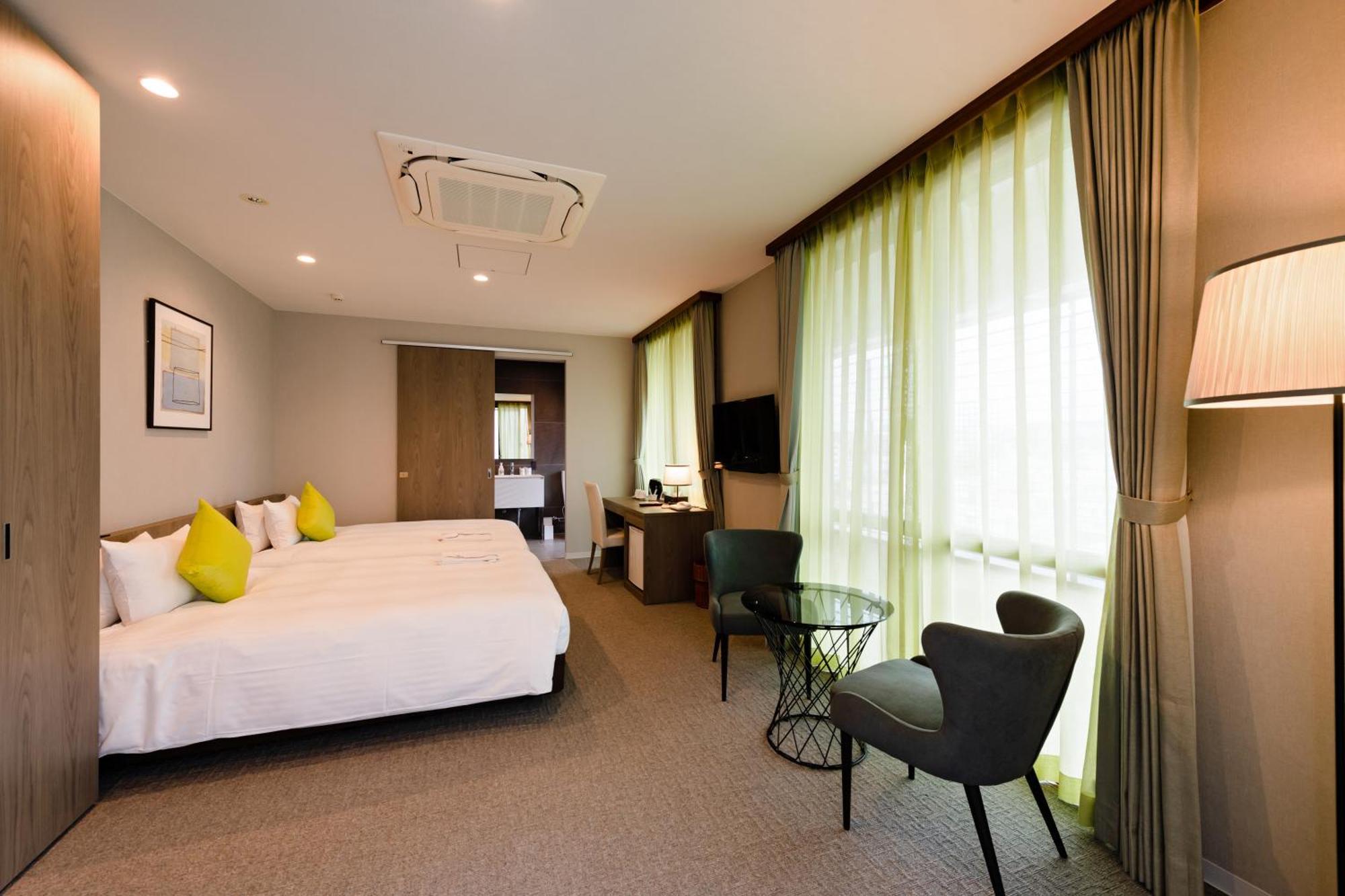 Hotel Azat Naha Zewnętrze zdjęcie