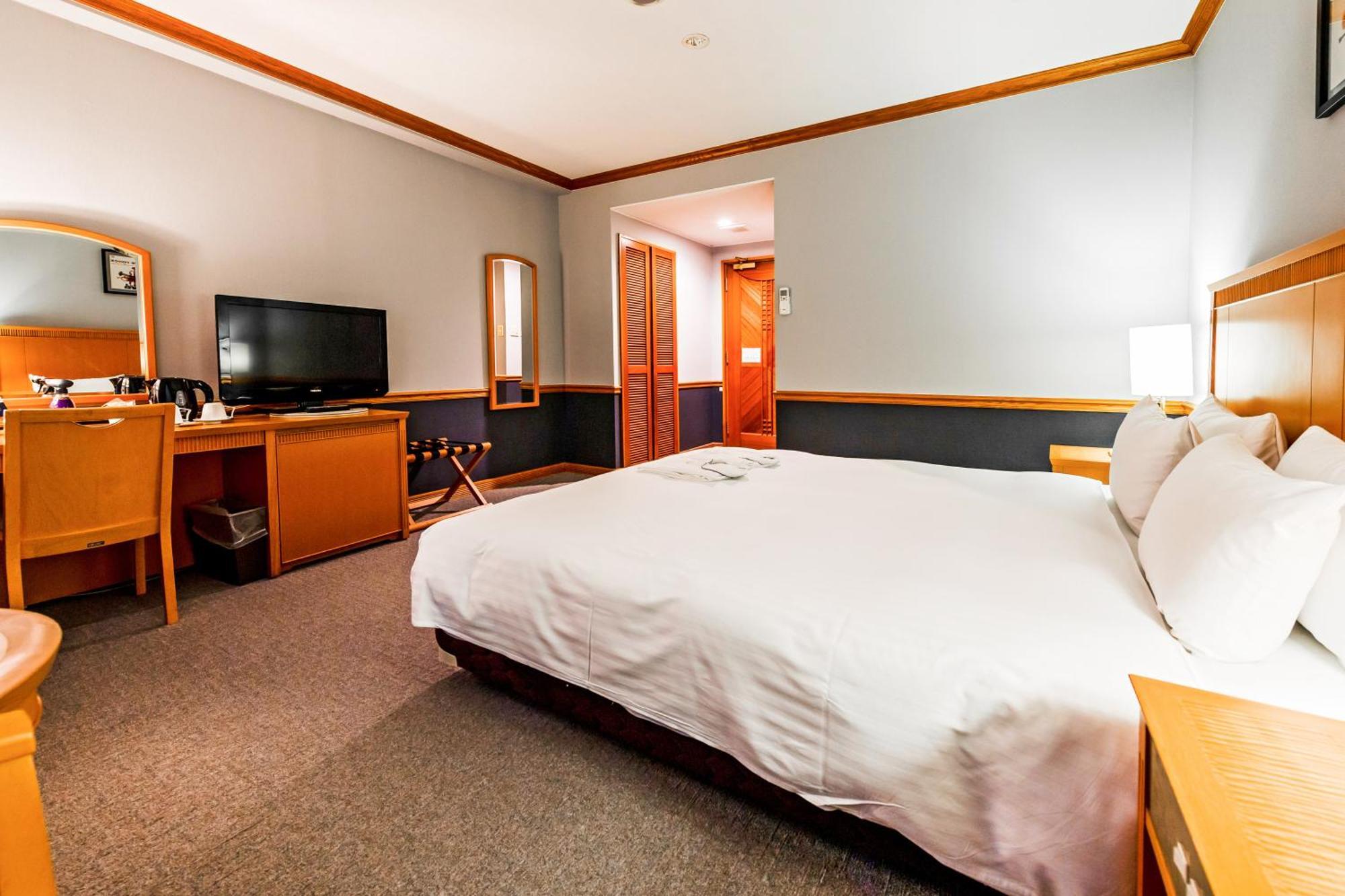 Hotel Azat Naha Zewnętrze zdjęcie